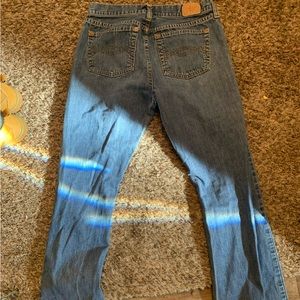 I’m selling these Abercrombie and Fitch jeans, they low waisted and size 6